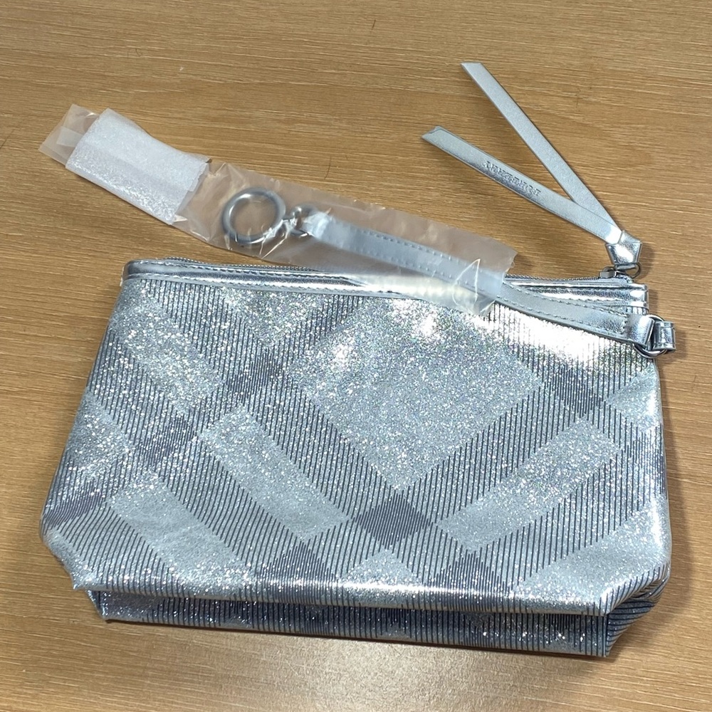 Burberry zipper cosmetic travel bag - Picture 2 of 9